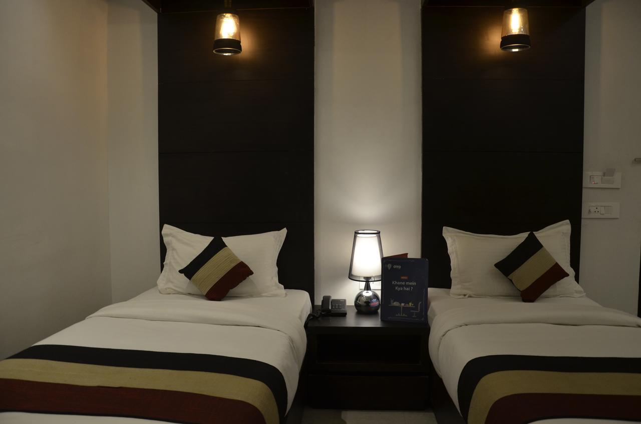Oyo 1358 Hotel Crossroad Лакхнау Екстер'єр фото